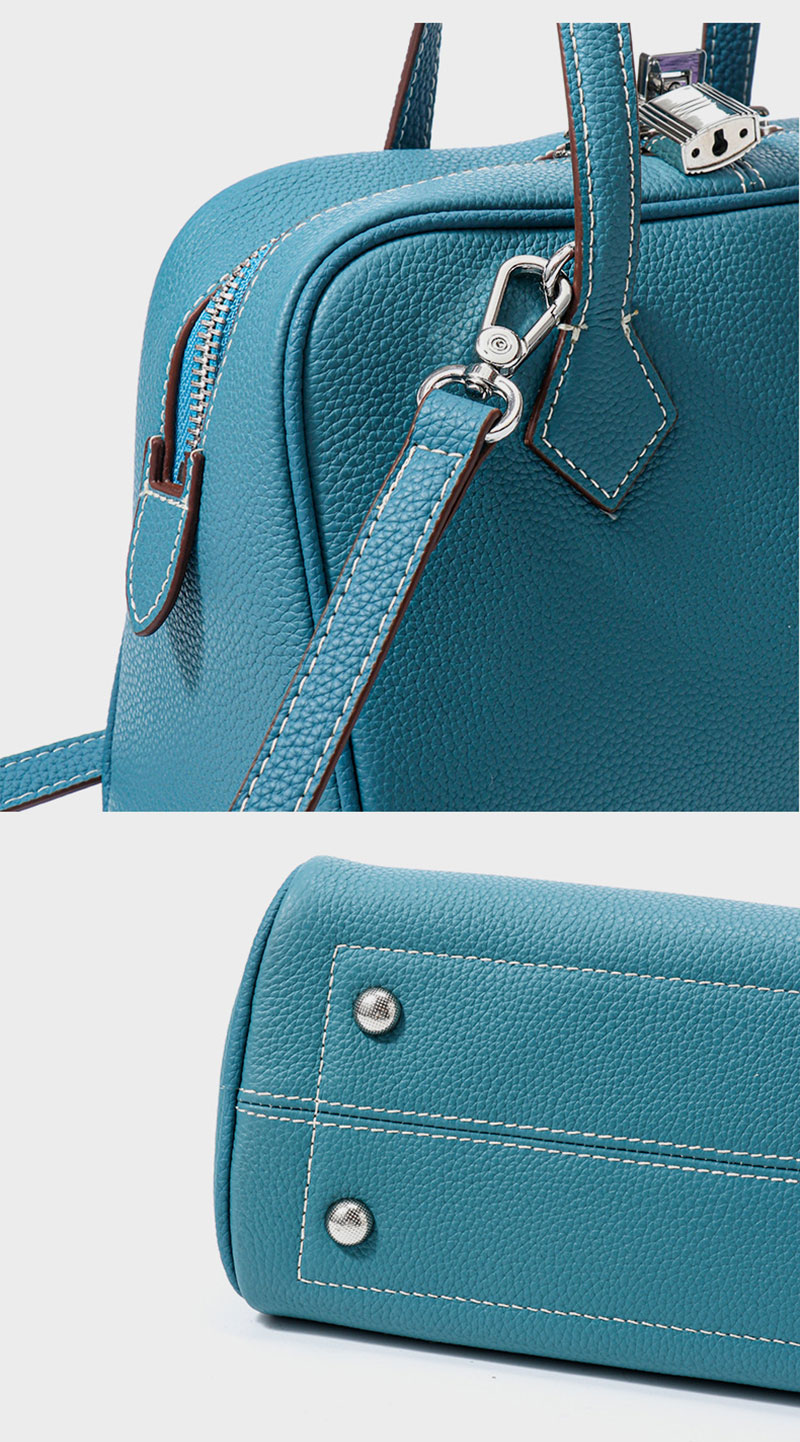 Elegant Peacock Green Leather Shoulder Bag with Adjustable Crossbody Strap